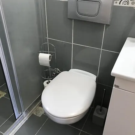Erol Green Apart Apartament Side